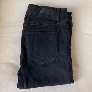 EUC Abercrombie Distressed Black Denim Jeans sz 00